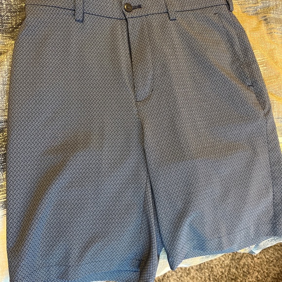 PGA Tour Golf Shorts - Picture 1 of 3